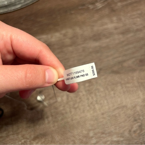 New Diamond Flower Burst Cluster Pendant Necklace 1/10 CT Sterling Silver 18” - Picture 8 of 9